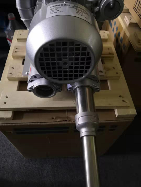 圖為400w風機,使用變徑改變的大小,改成1寸